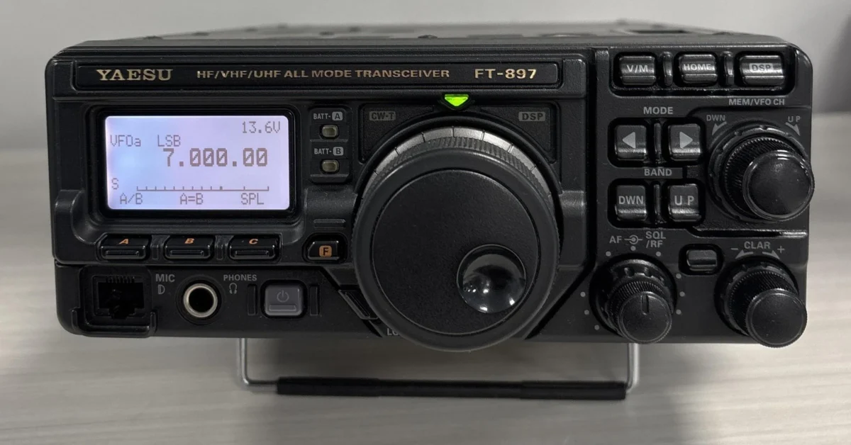 YAESU FT-897 ricetrasmettitore HF/50Mhz/VHF/UHF - all mode - immagine 1