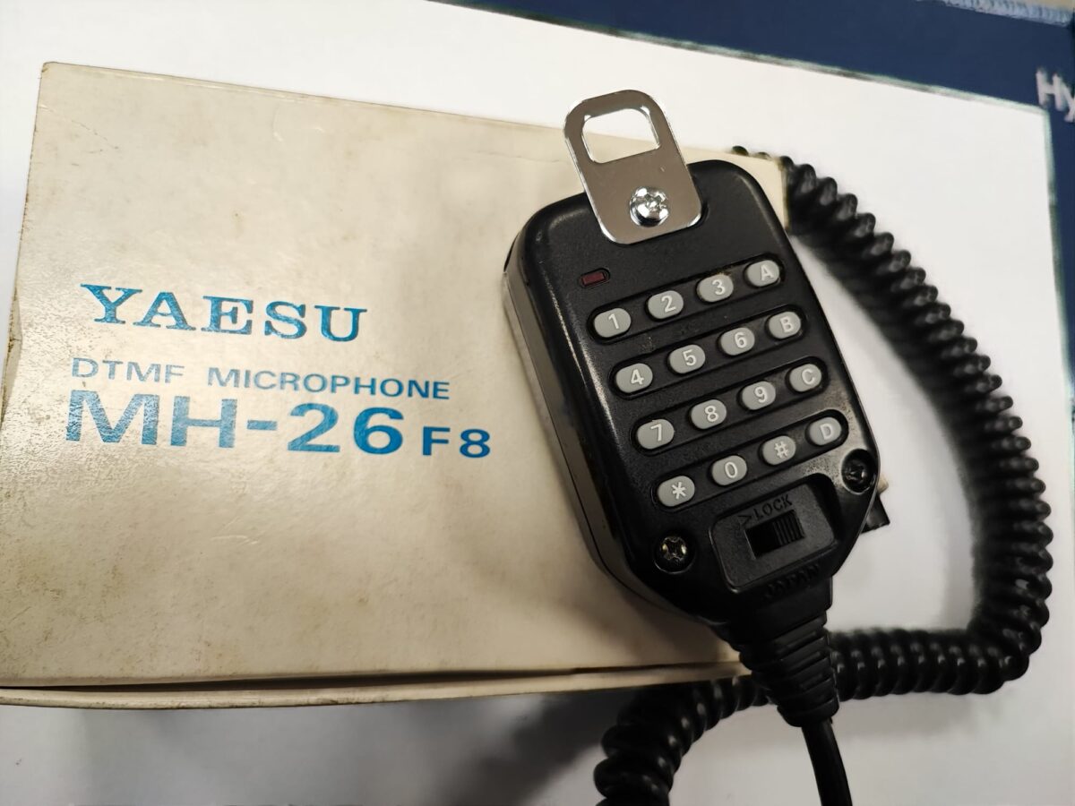 YAESU MH-26 F8 - immagine 2
