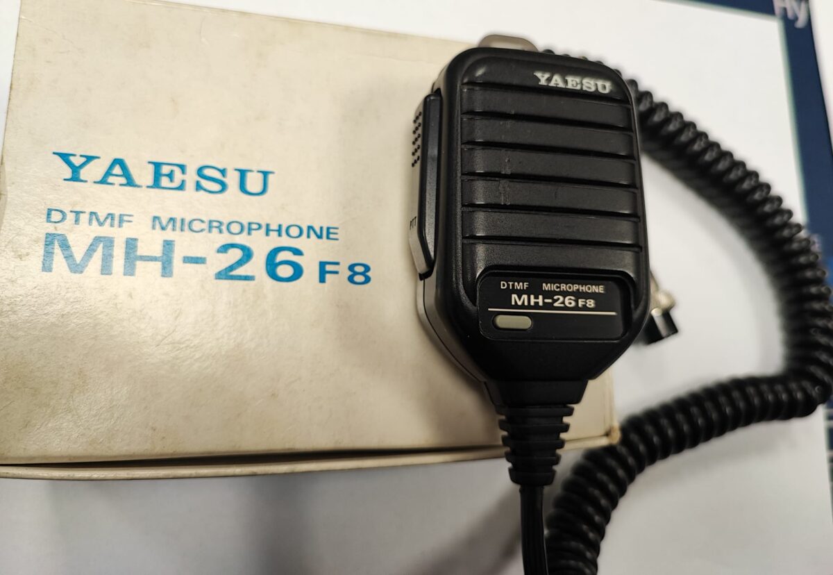 YAESU MH-26 F8 - immagine 1